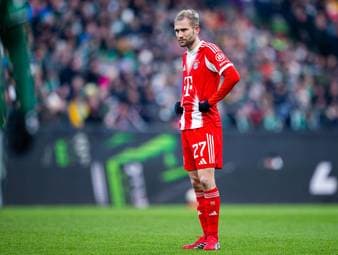 Die Verlängerung mit Dayot Upamecano war ein wichtiger Schritt für den FC Bayern München. Doch mit Konrad Laimer gibt es noch weitere Personalien, die ungeklärt sind.