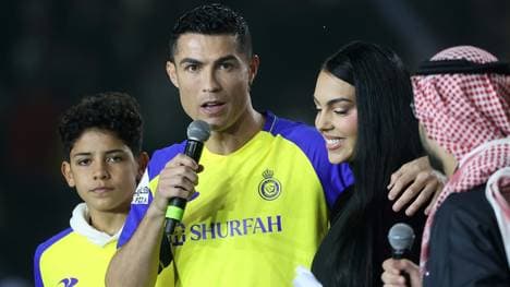 Ronaldo-Sohn Cristiano dos Santos (links)
