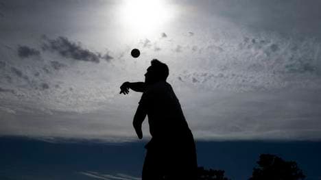 Der Kugelstoß-Weltrekord bei den Männern liegt bei 23,56 Metern