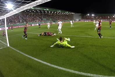 Bayern-Fans wüten: Wie kann man das nicht sehen?