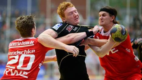 Nicolai Theilinger (M.) wechselt nach Hamburg