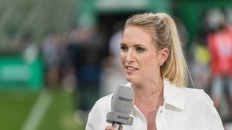 Ruth Hofmann moderiert das Topspiel am Samstagabend auf SPORT1