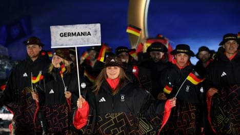 Team D genießt Eröffnungsfeier