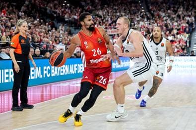 Bayern siegen bei Superstar-Debüt