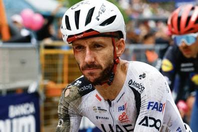 Giro: Rad-Star muss nach Massensturz aufgeben