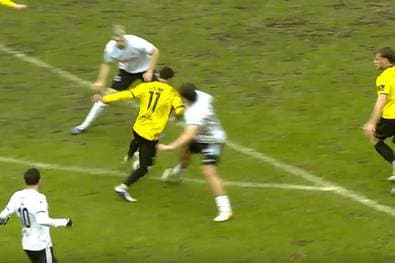 Was ein Tor! Shootingstar tankt sich durch