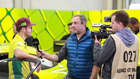 Patrick Simon (M.) arbeitet als Kommentator bei SPORT1