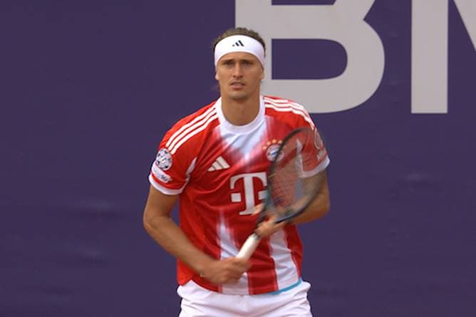 Besonderer Zverev-Auftritt im Bayern-Trikot