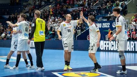 Paul Drux stand gegen Polen vor einem Auftritt im Tor der deutschen Handballer
