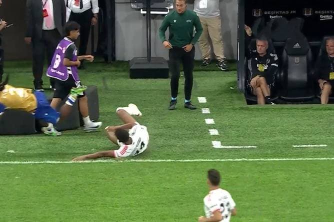 Brutalo-Foul von Ex-Augsburger geht viral