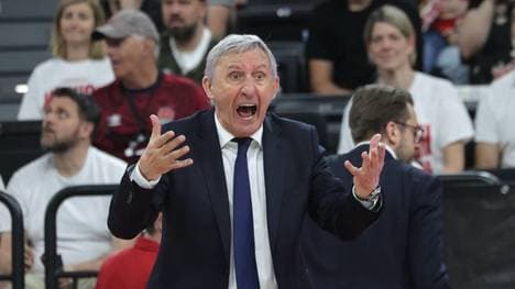 Svetislav Pesic fährt mit seiner Mannschaft einen wichtigen Sieg ein