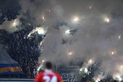 Zwölf Minuten Pyro-Pause in Liga zwei