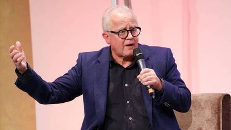 DFB-Präsident Fritz Keller auf einer Podiumsdiskussion in Mainz