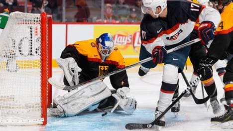 Germany v United States - 2015 IIHF Junioren-WM