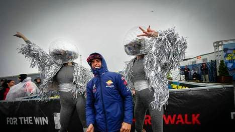 Weather conditions oblige cancellation of MotoGP™ Tissot Sprint of Australian Grand Prix of MotoGP at Phillip Island Circuit. October 22, 2023 In picture: Marc Márquez with fans at Hero Walk El mal tiempo obliga a cancelar la carrera al sprint de Gran Premio de MotoGP de Australia en el Circuito Internacional de Phillip Island. 22 de Octubre de 2023 POOL MotoGP.com Cordon Press Images will be for editorial use only. Mandatory credit: MotoGP.com Cordon Press Cordon Press *** Weather conditions oblige cancellation of MotoGP™ Tissot Sprint of Australian Grand Prix of MotoGP at Phillip Island Circuit October 22, 2023 In picture Marc Márquez with fans at Hero Walk Bad weather forces cancellation of Australian MotoGP Grand Prix sprint race at Phillip Island International Circuit October 22, 2023 POOL MotoGP com Cordon Press Images will be for editorial use only Mandatory credit MotoGP com Cordon Press Cordon Press PUBLICATIONxNOTxINxFRAxESP