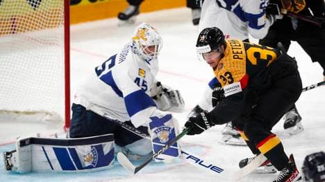 JJ Peterka (Nr.33) trug sich als dritter deutscher Torschütze in die Liste ein