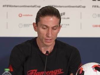 Flamengo-Trainer Filipe Luís stellt sich hinter Mohamed Salah und betont, dass der Liverpool-Star trotz seiner Formkrise weiterhin zu den besten Spielern der Welt zählt und bald wieder zu seiner Topform zurückkehren wird.