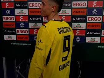 Semir Demirovic schnappt sich nach dem Spiel gegen Borussia Dortmund das Trikot von Serhou Guirassy und erklärt, was sein Bruder Ermedin Demirovic damit zu tun. 