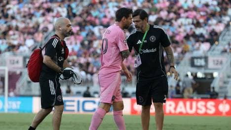Zwangspause für den Weltmeister:  Lionel Messi (M.)