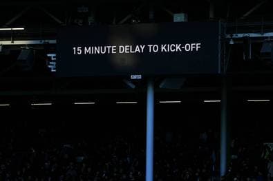 Notfall verzögert Liverpool-Anpfiff