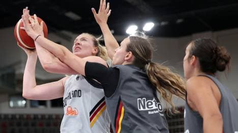 Gülich (l.) im DBB-Training