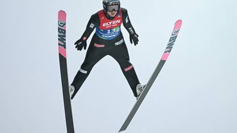 Marius Lindvik holte Gold von der Normalschanze