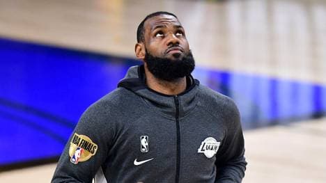 LeBron James wurde verwarnt