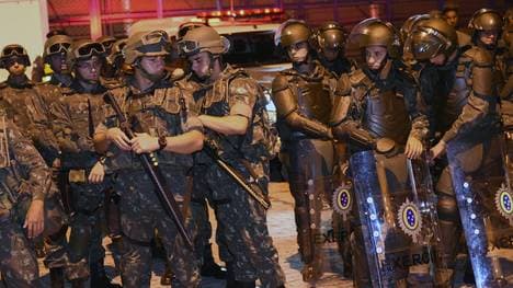 FBL-WC-2014-AUS-ARRIVAL