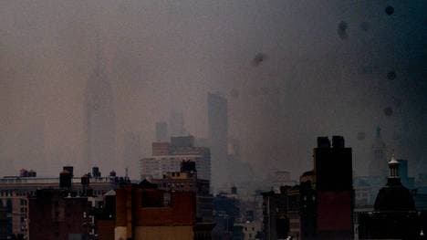 Der Rauch eines Waldbrandes zieht bis New York