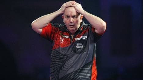 Phil Taylor unterliegt Manfred Bilderl