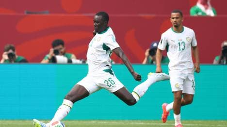 Senegals Mittelfeldspieler Pape Gueye