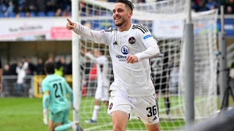 Dank einer starken ersten Hälfte siegt der Club