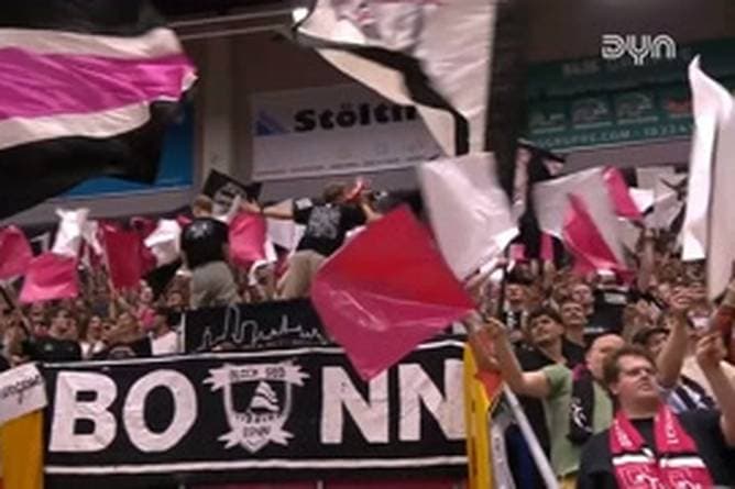 Telekom Baskets Bonn - Fitness First Würzburg Baskets