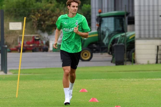 Gladbach gibt Update zu Neuhaus 