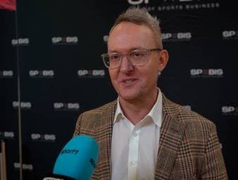 Wird es in der Zukunft Investoren in der Bundesliga geben? VfB-Chef und DFL-Präsidiumsmitglied Alexander Wehrle sieht die Vorteile des aktuellen Modells.