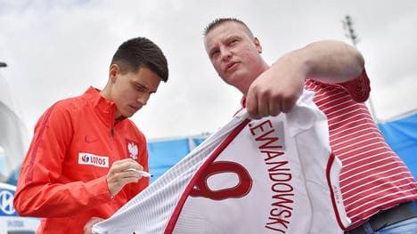 FBL-EURO-2016-POL-PRESSER