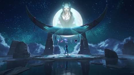 Aphelios wird im Zuge der Veröffentlichung von "Imperien der Aufgestiegenen" vom Nerf-Hammer getroffen