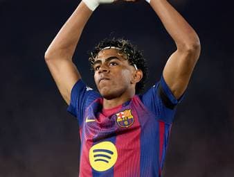 Lamine Yamal könnte im Derby gegen Espanyol als jüngster Spieler der Ligageschichte die Marke von 100 LaLiga-Spielen erreichen und damit einen neuen Rekord aufstellen.