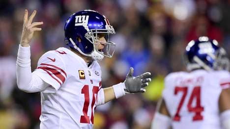 Eli Manning muss gegen die Oakland Raiders auf die Bank
