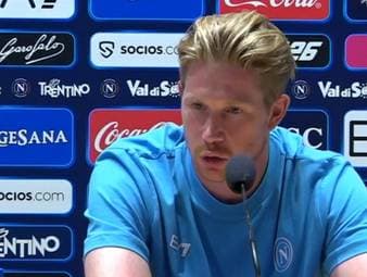 Neuzugang Kevin De Bruyne darf bei der SSC Neapel Diego Maradonas legendäre Nummer 10 tragen. Der Belgier spricht über eine besondere Ehre.