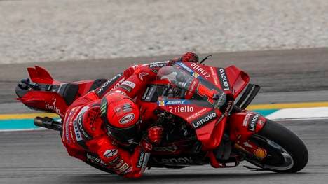 Kurios: MotoGP-Star von Brotdose ausgebremst!