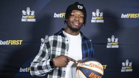 Fobbs unterschreibt bis 2025 in Bonn