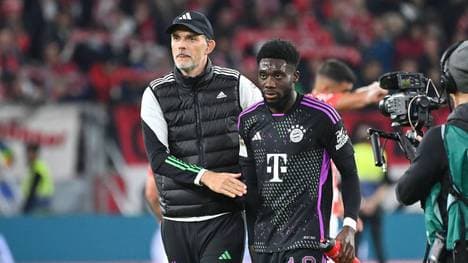 Trainer Thomas Tuchel mit Alphonso Davies