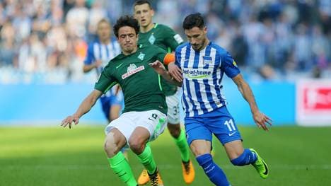Mathew Leckie im Duell mit Thomas Delaney