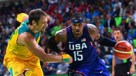 TOPSHOT-BASKETBALL-OLY-2016-RIO-AUS-USA