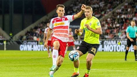 Lasse Günther (r.) wird Karlsruher