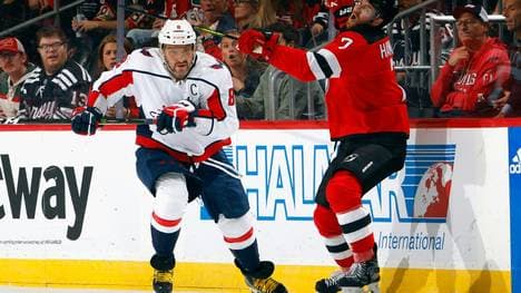 Alexander Owetschkin trifft ins leere Tor