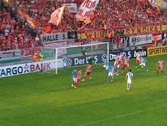 Union Berlin mühte sich beim Regionalligisten Chemnitzer FC zum Erfolg. Erst in der Verlängerung erzielte Joker Behrens den entscheidenden 2:1-Siegtreffer.