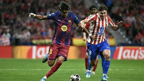 Yamal (l.) traf früh zur Führung für Barcelona