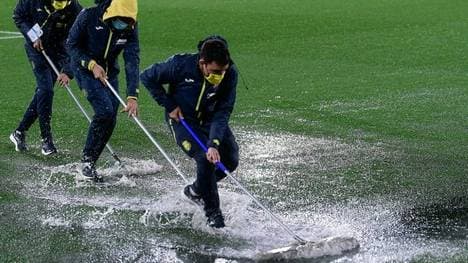 Der Platz in Saarbrücken ist unbespielbar